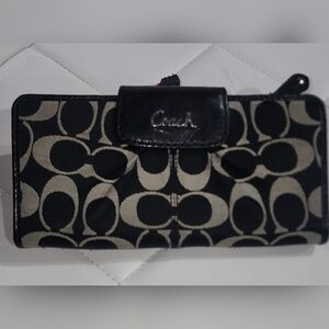 Coach Ashley Signature Black and Tan Pleated Patent Leather Trim Wallet